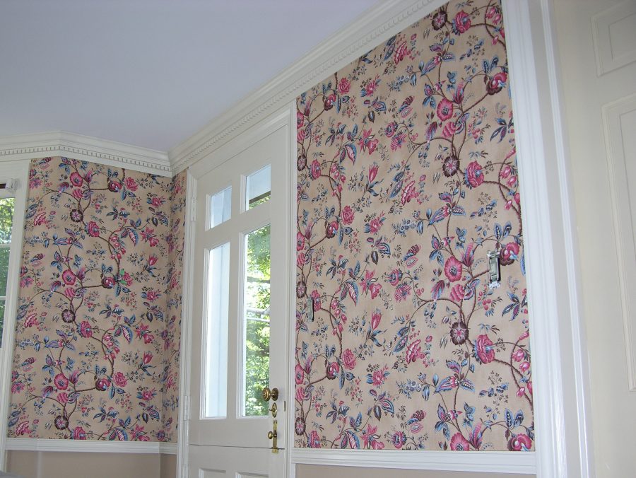 walls in printed fabric